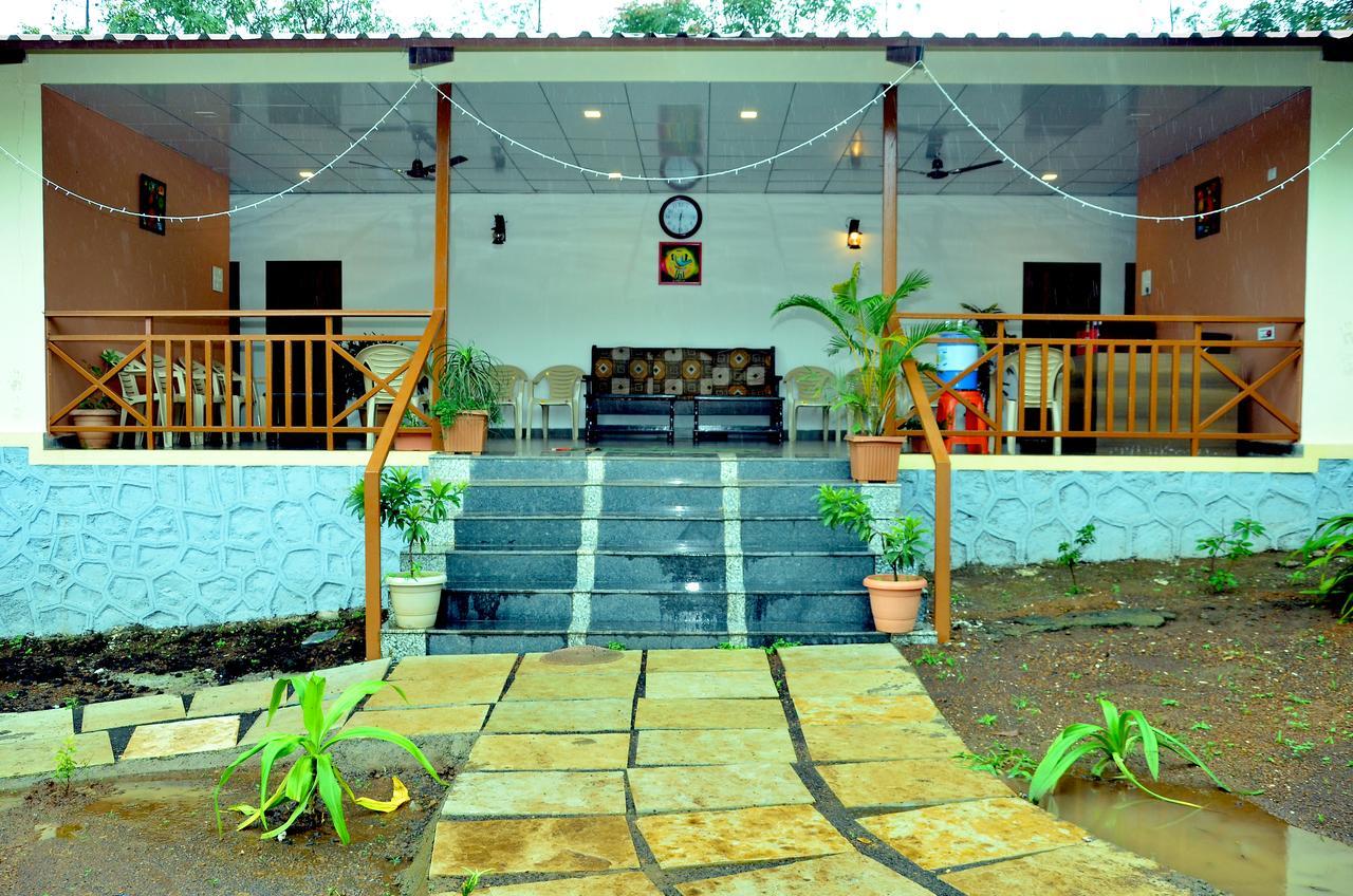 Prakruti Agro Farm Hotell Jawhār Eksteriør bilde